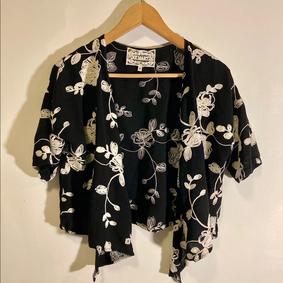 Classic black and white embroidered Pink Martini coverup/shrug. - Picture 2 of 3